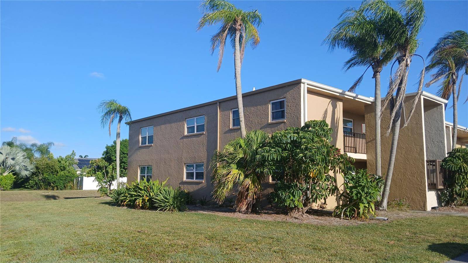 12300 PARK BLVD #101, Seminole, FL 33772