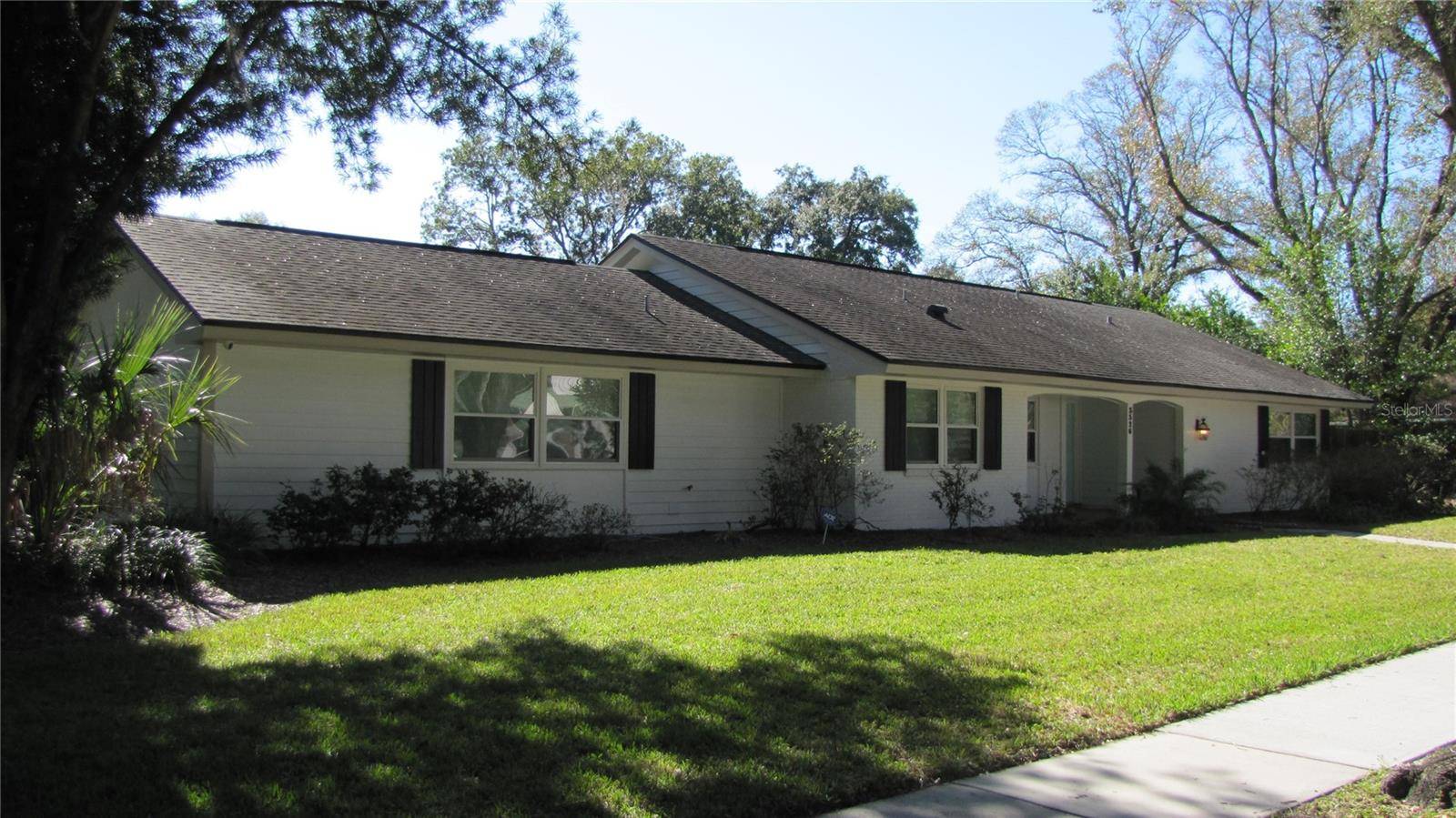 3326 SCHEFFLERA RD, Tampa, FL 33618