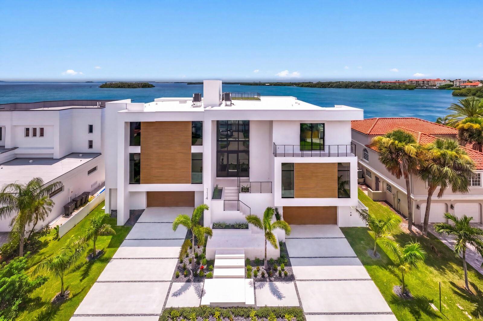 114 SANDS POINT DR, Tierra Verde, FL 33715