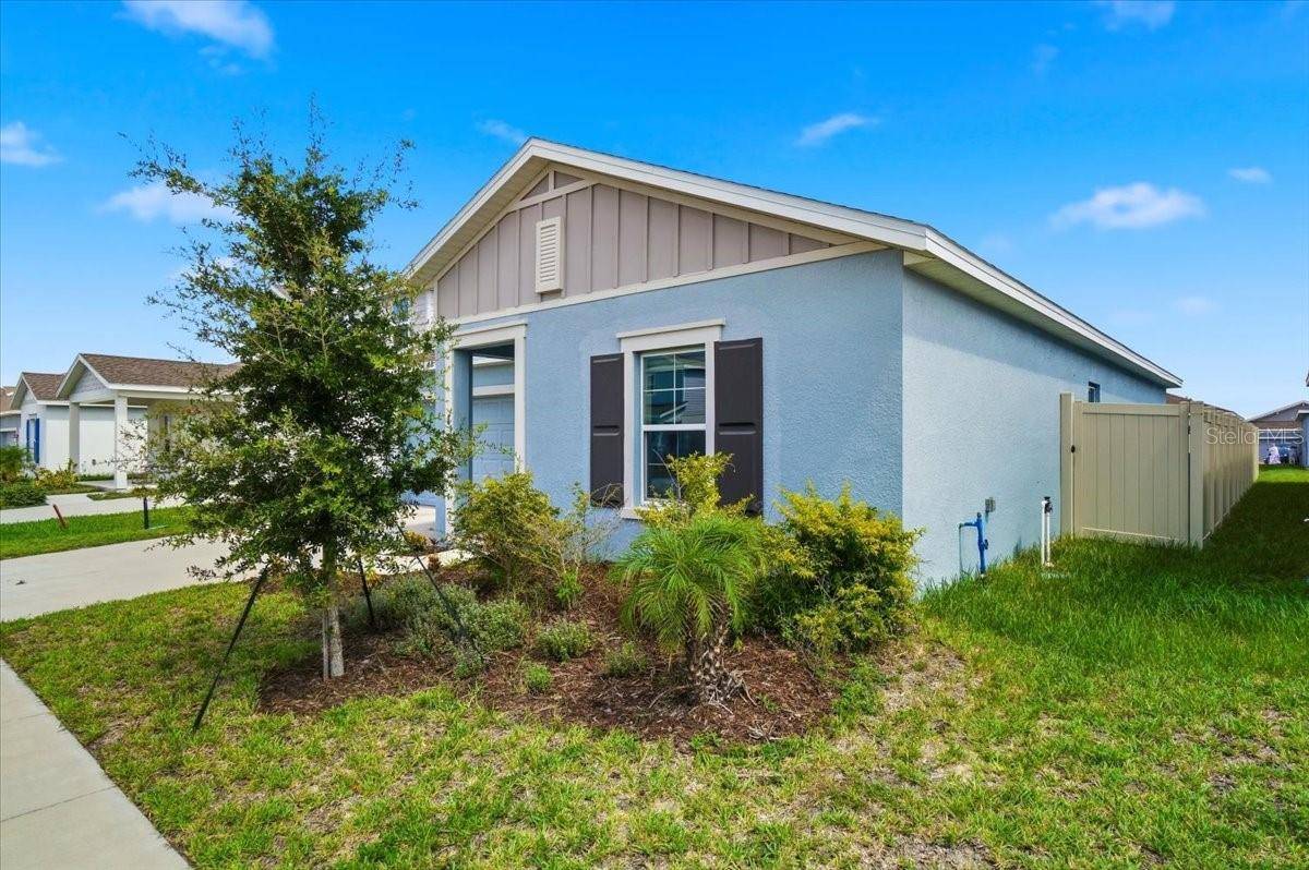 1033 HOLDEN WAY, Eagle Lake, FL 33839