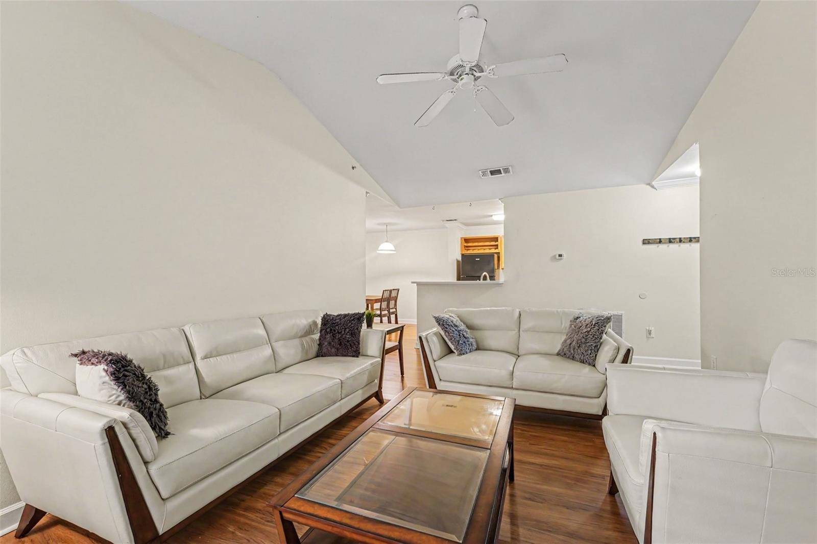 18193 STERLING GATE CIR, Tampa, FL 33647