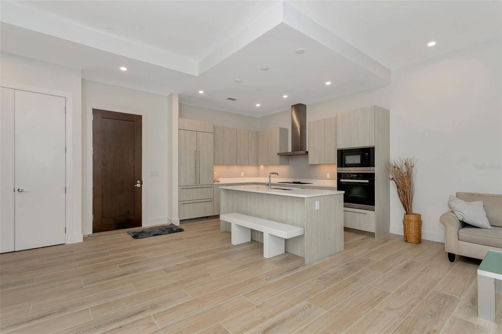 33 S PALM AVE #1202, Sarasota, FL 34236