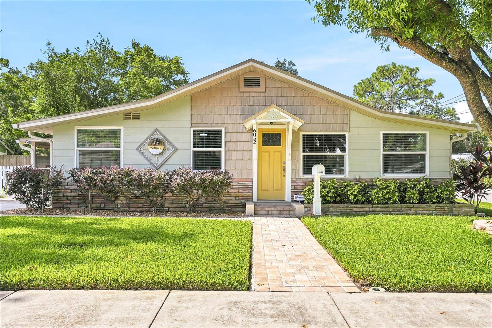 6052 NEBRASKA AVE, New Port Richey, FL 34653