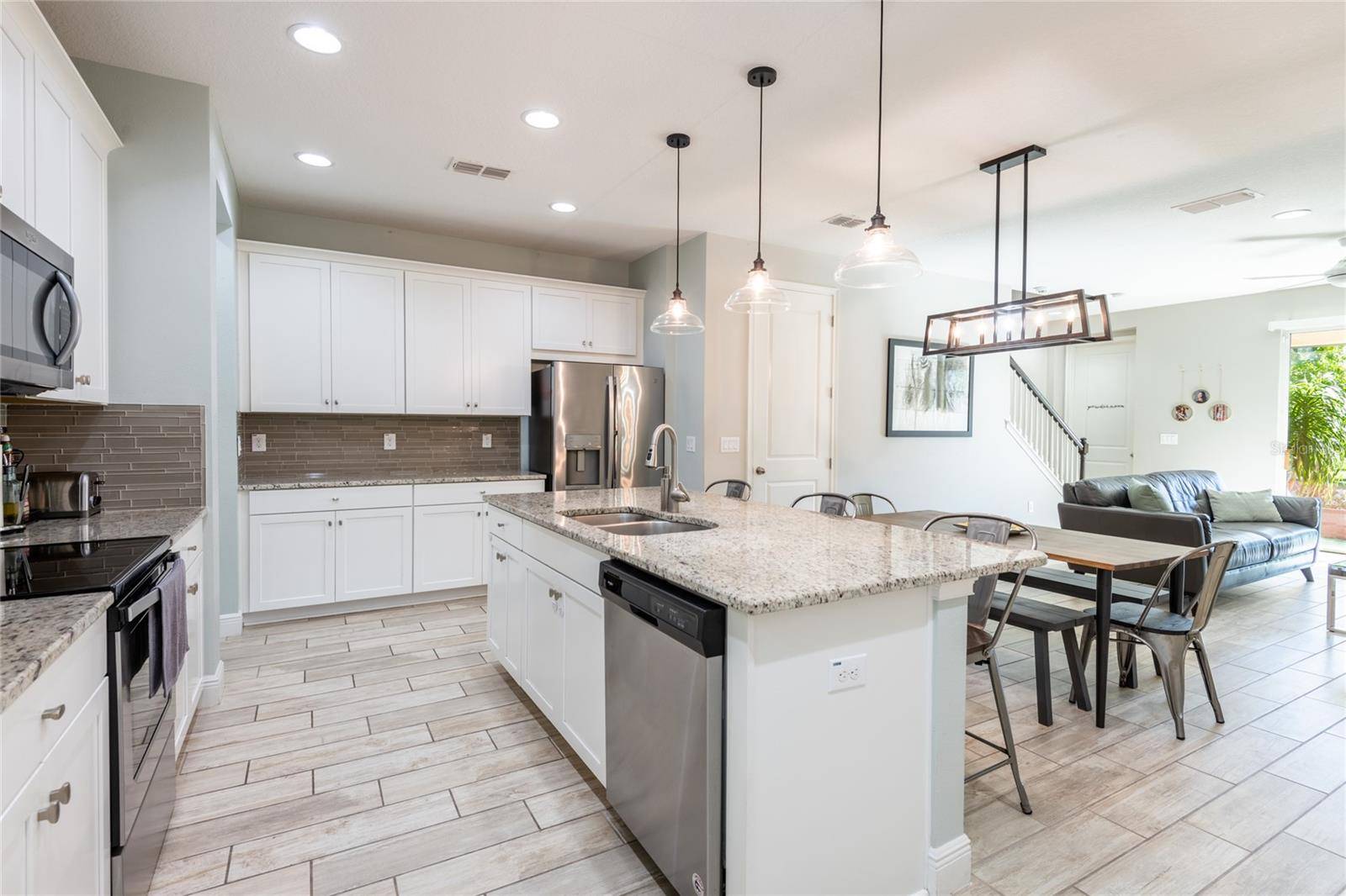 17847 ALTHEA BLUE PL, Lutz, FL 33558