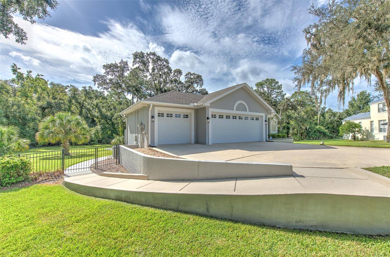 5207 MERION RD, Valrico, FL 33596