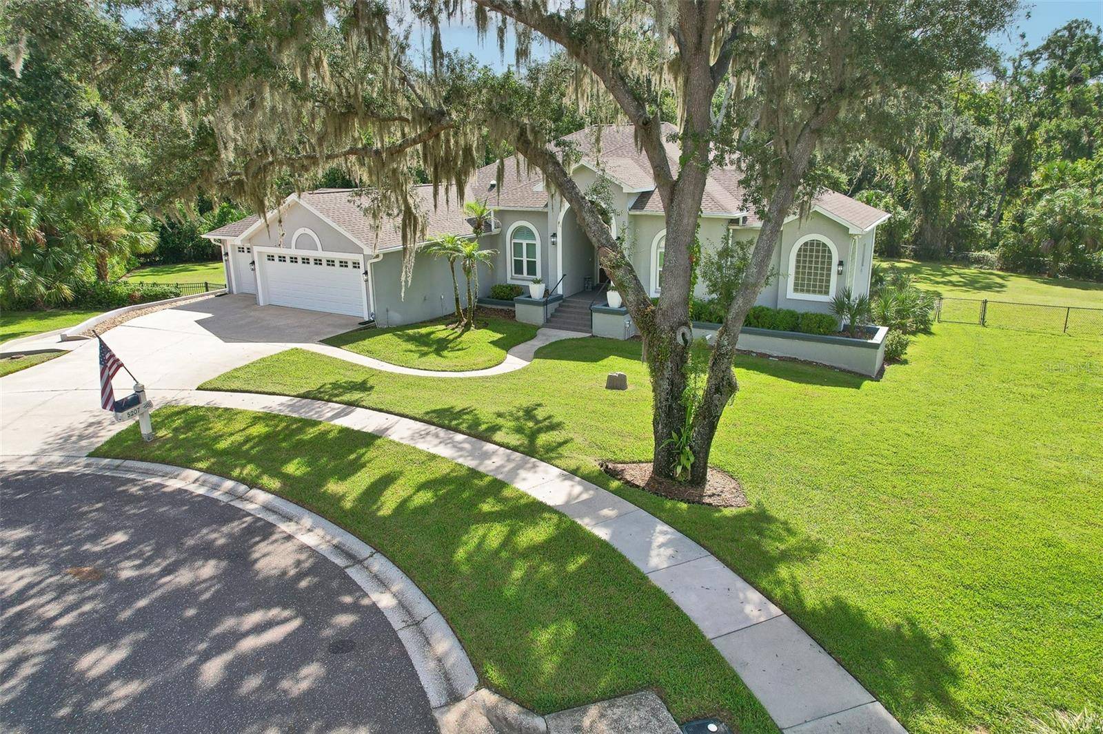 5207 MERION RD, Valrico, FL 33596