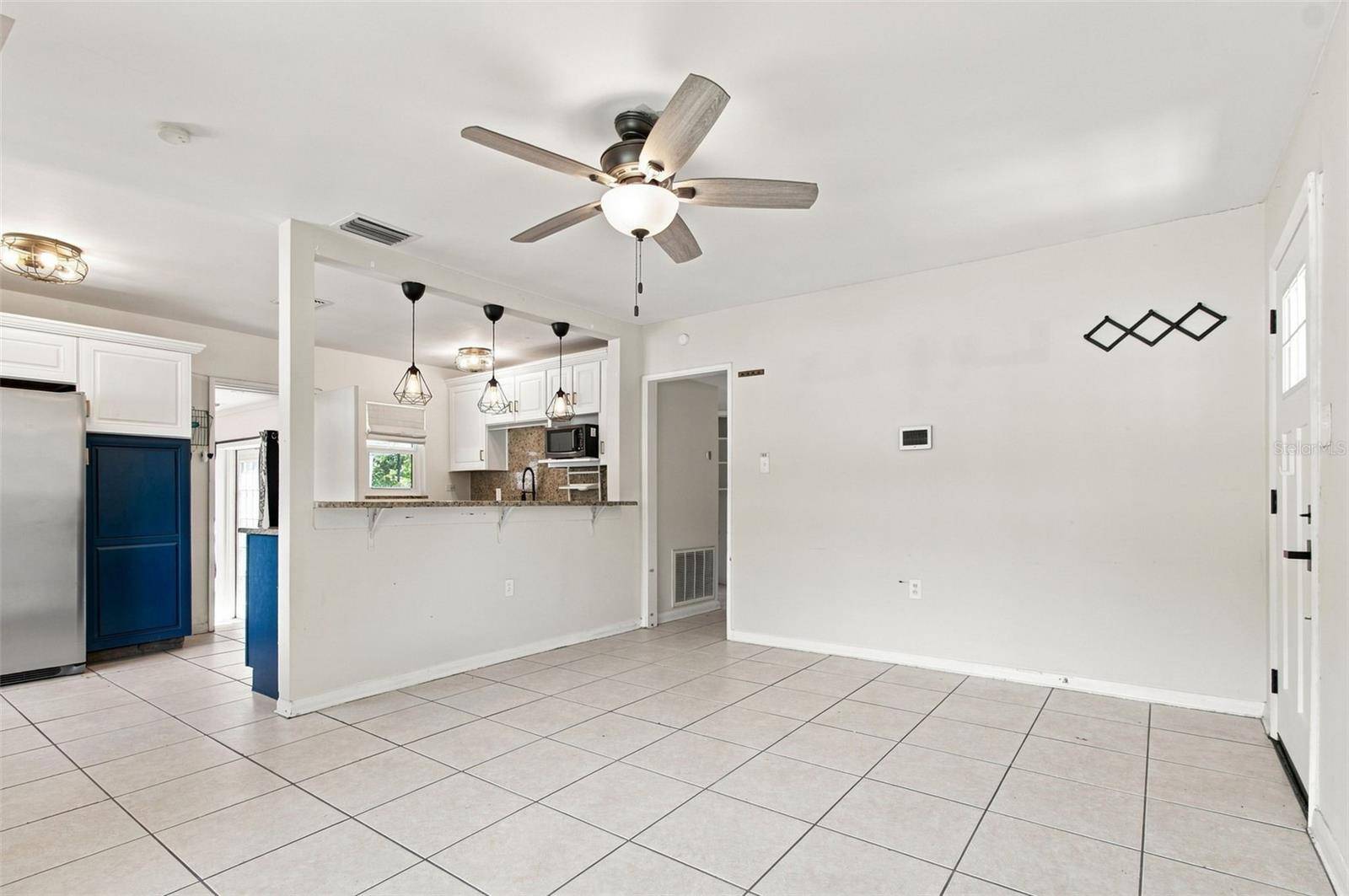 2002 E HAMILTON AVE, Tampa, FL 33610