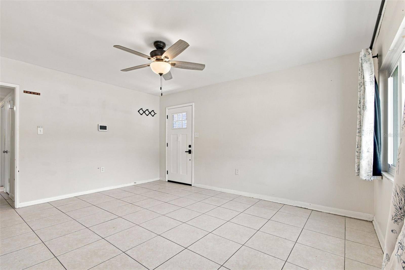 2002 E HAMILTON AVE, Tampa, FL 33610