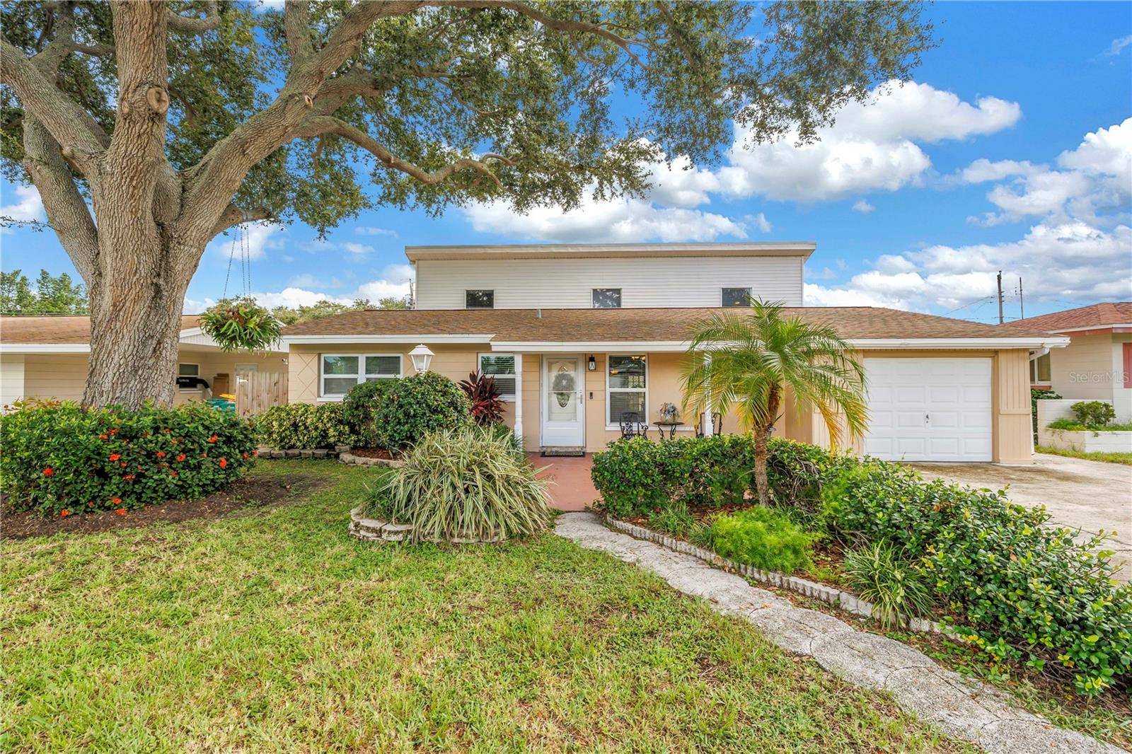 7999 RIDGE RD, Seminole, FL 33772