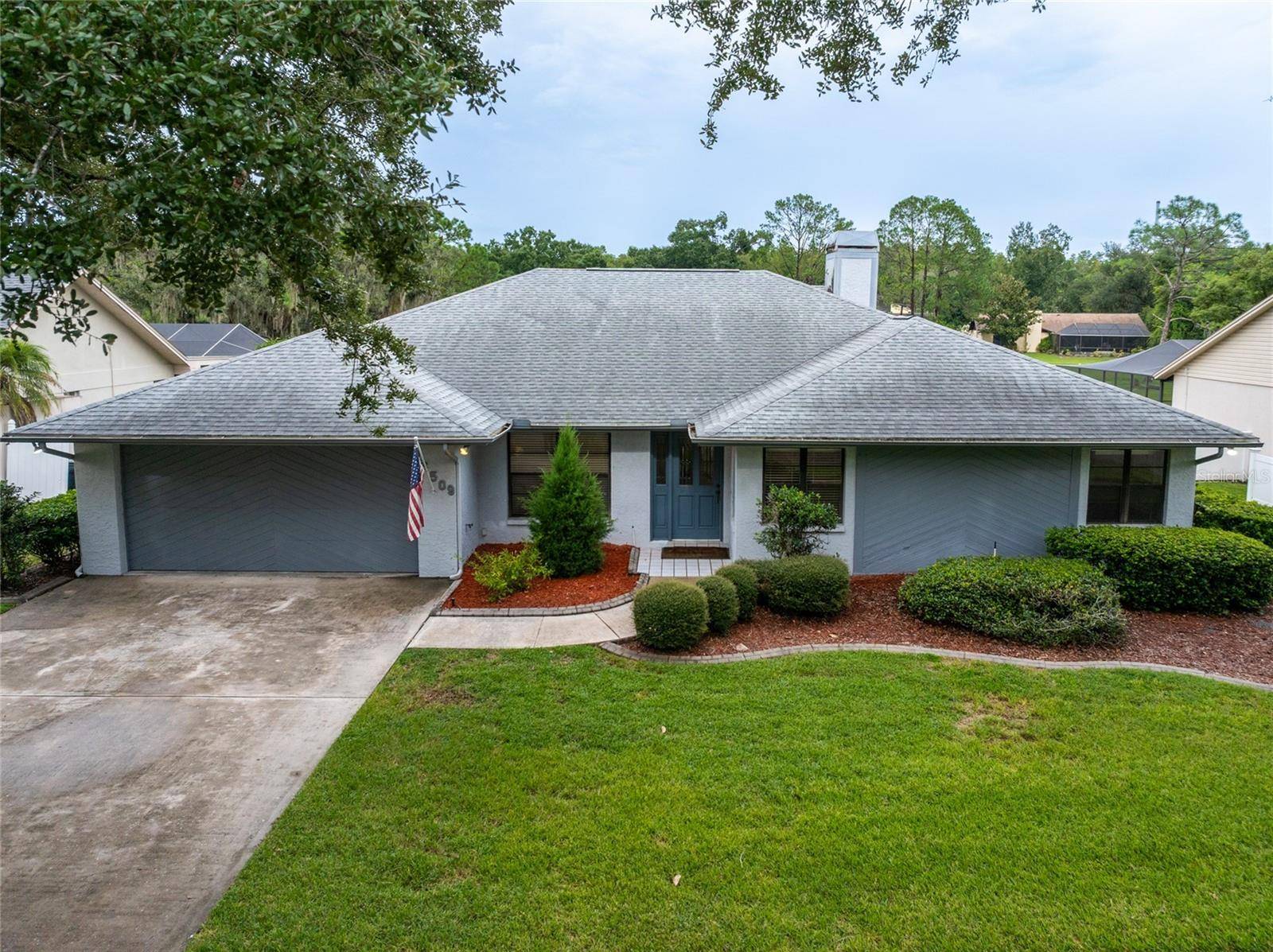 16509 E COURSE DR, Tampa, FL 33624
