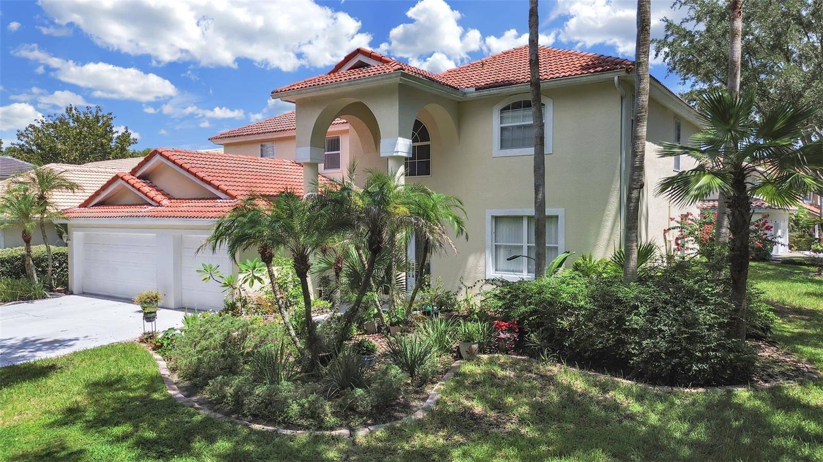 10212 GARDEN ALCOVE DR, Tampa, FL 33647