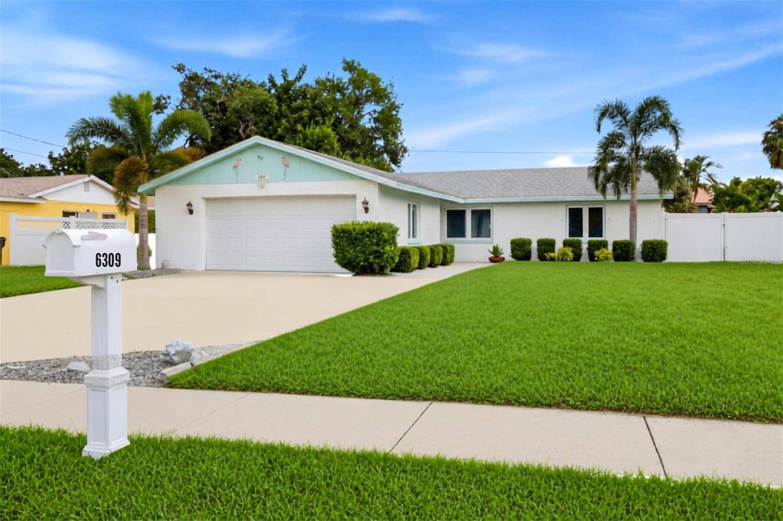 6309 FLAMINGO DR, Apollo Beach, FL 33572