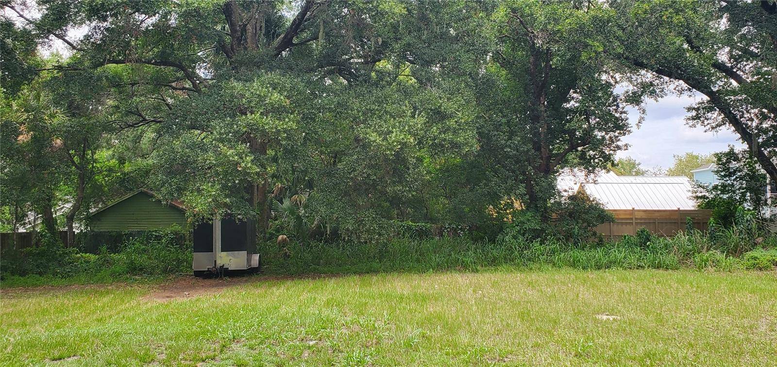 206 E PINE AVE, Mount Dora, FL 32757