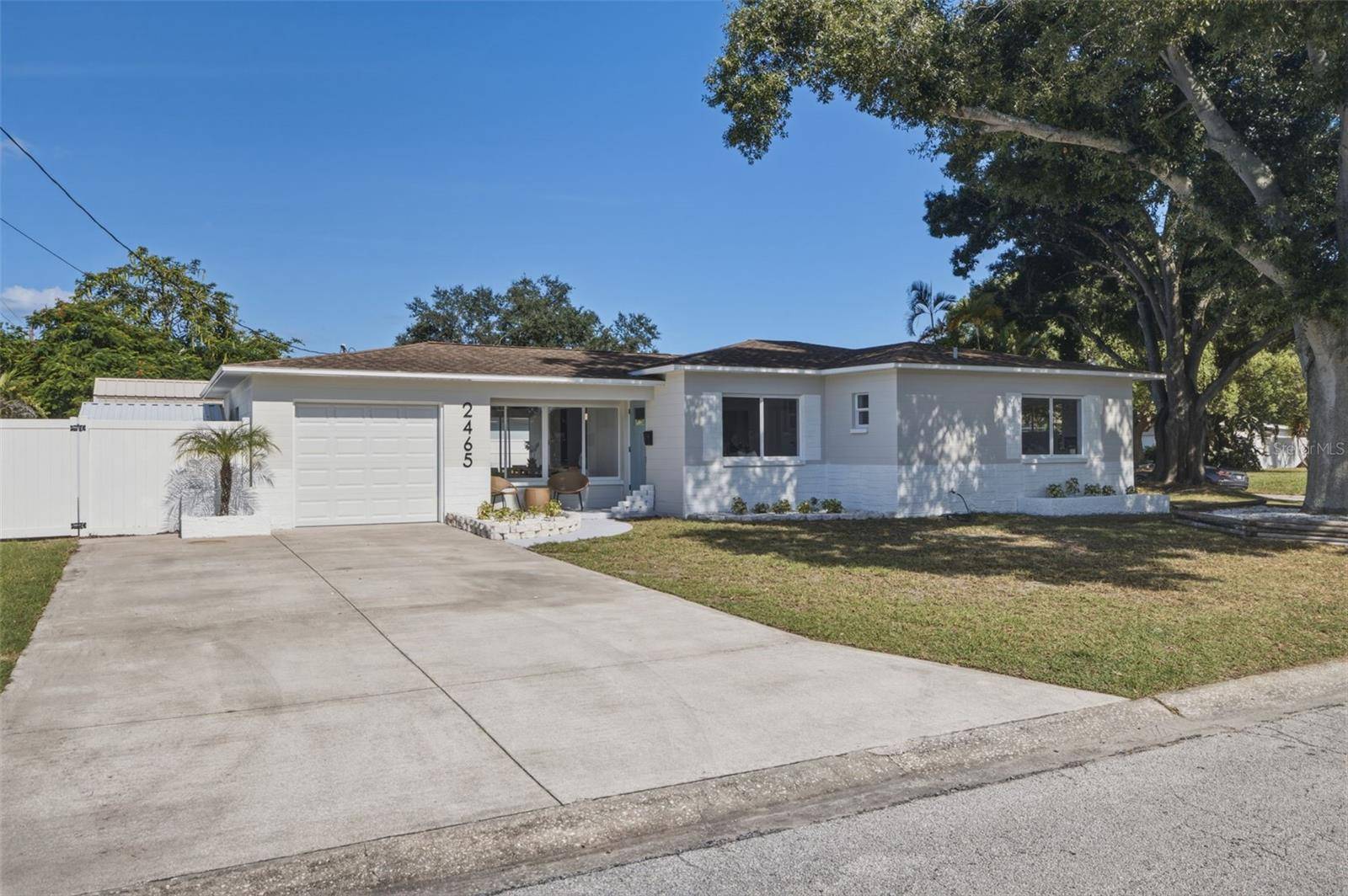2465 38TH ST N, St Petersburg, FL 33713