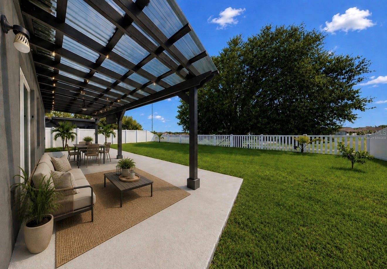 12600 BERGSTROM BAY DR, Riverview, FL 33579