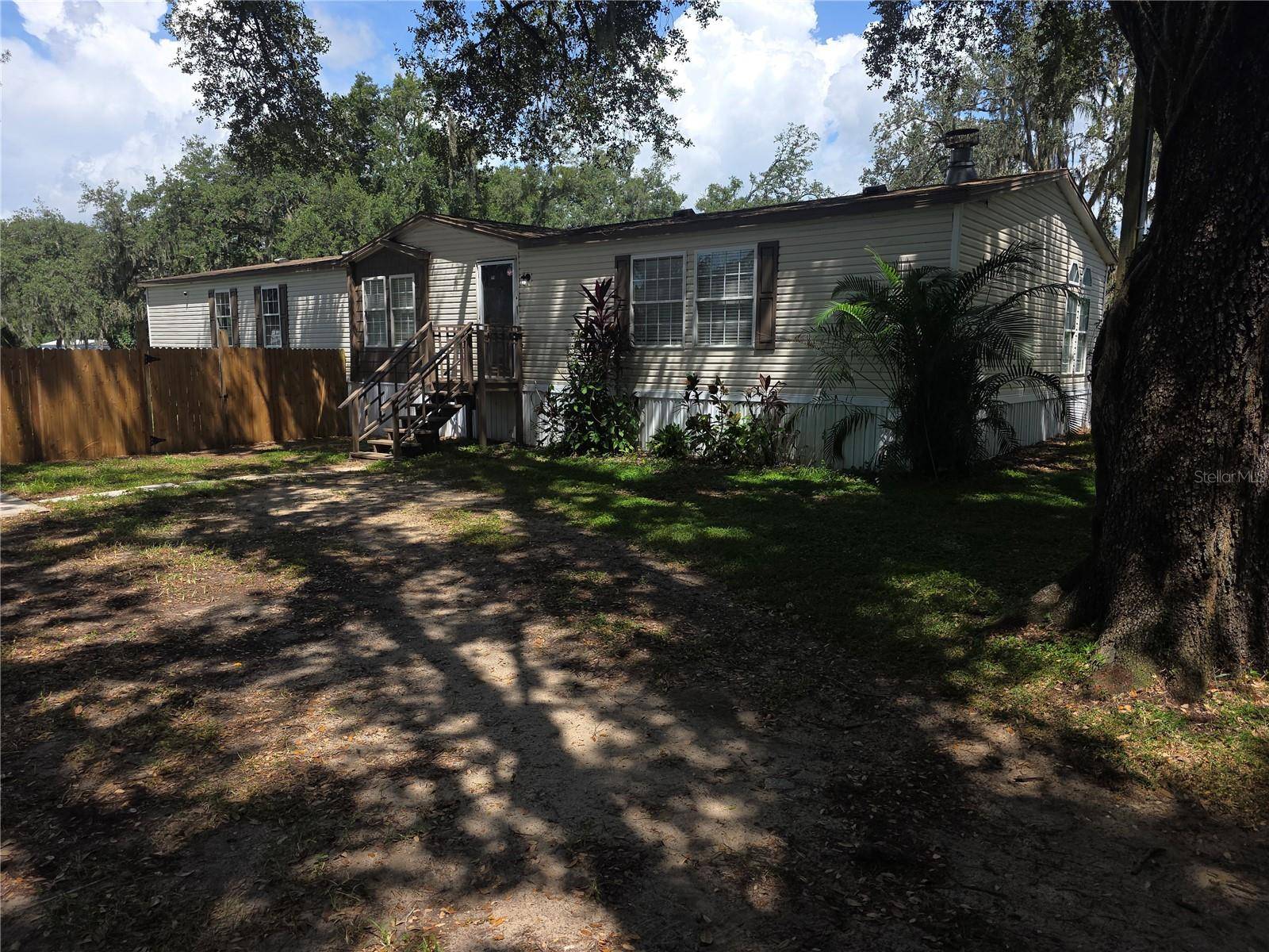 1020 BRINWOOD DR, Seffner, FL 33584