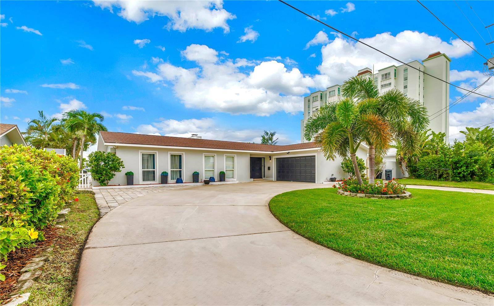 450 64TH AVE, St Pete Beach, FL 33706