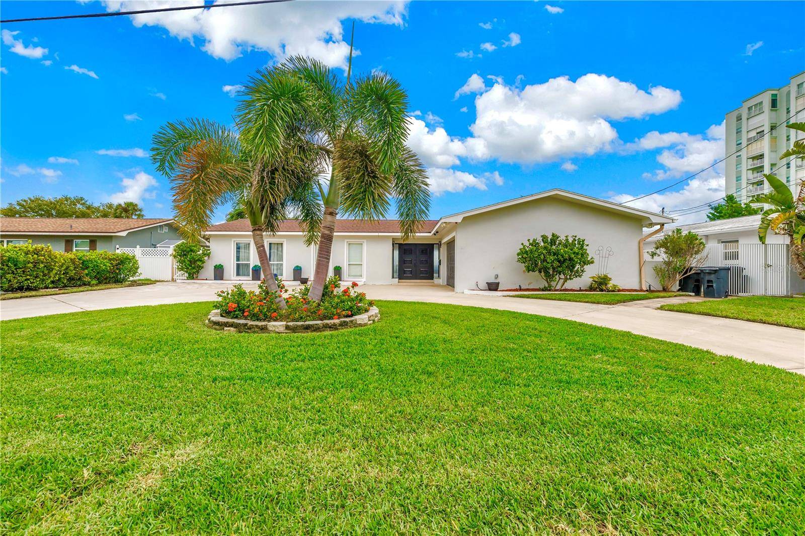 450 64TH AVE, St Pete Beach, FL 33706
