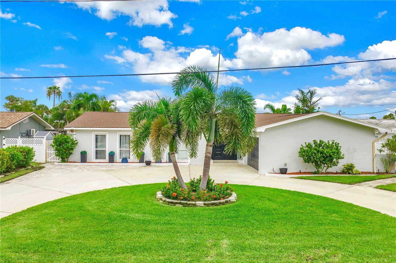 450 64TH AVE, St Pete Beach, FL 33706