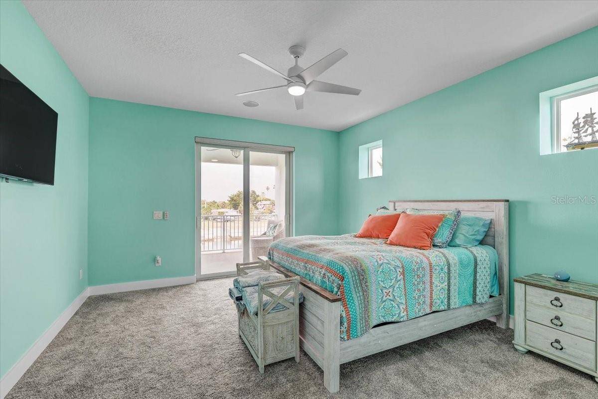 4389 5TH ISLE DR, Hernando Beach, FL 34607