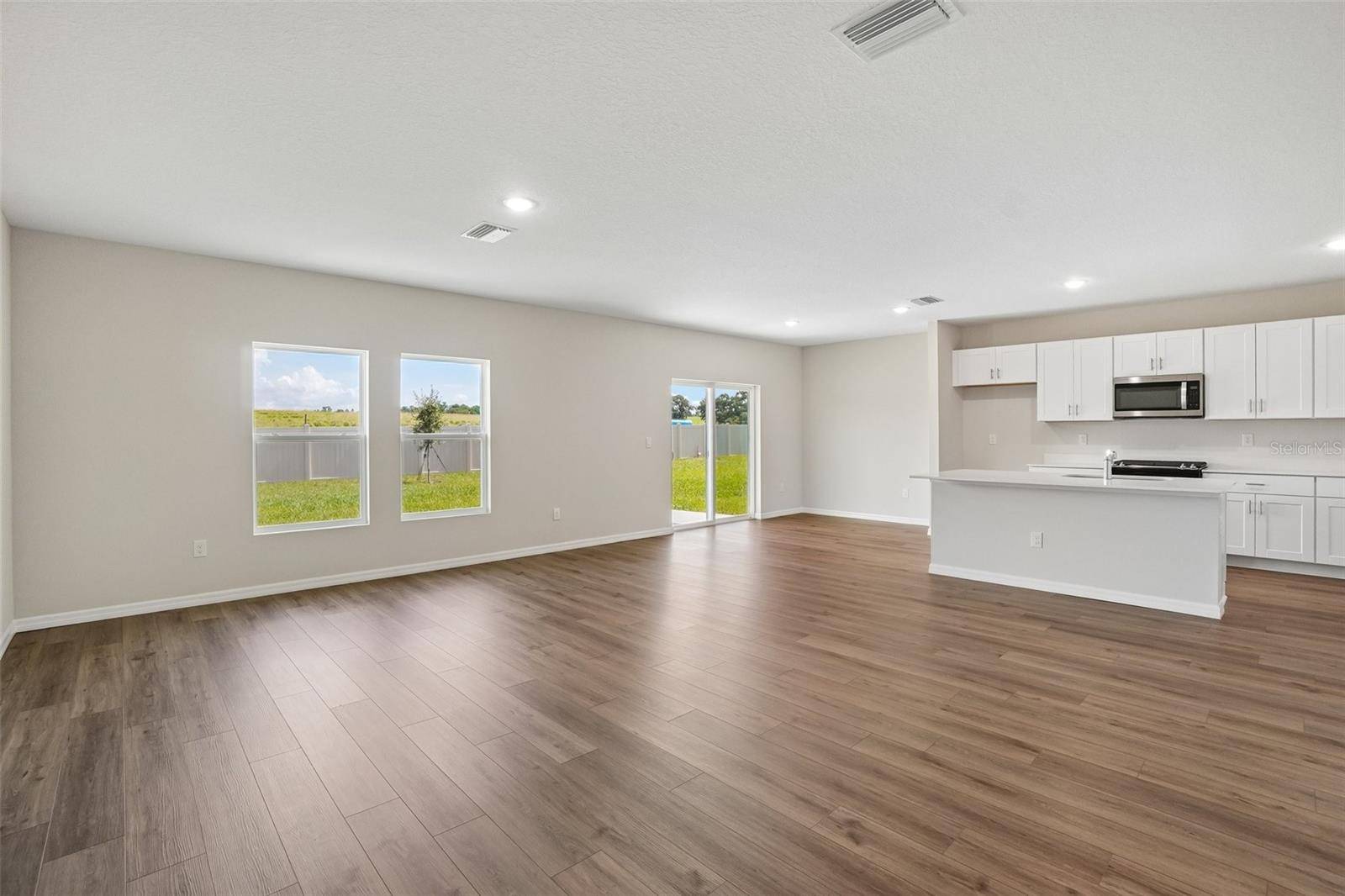 36605 SAGEMOOR DR, Zephyrhills, FL 33541