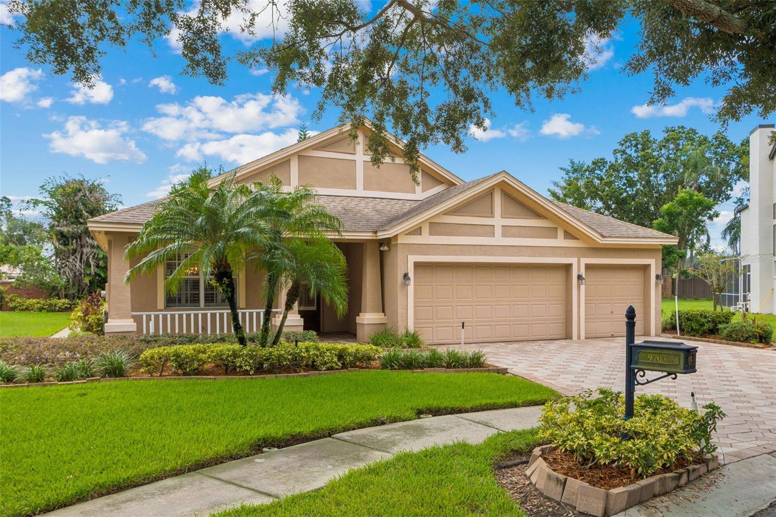 9703 HIDDEN COVE CT, Tampa, FL 33618