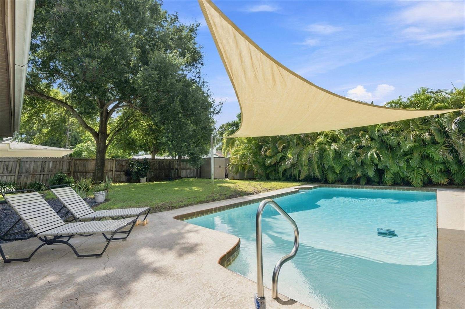 1683 OAK PL, Clearwater, FL 33755