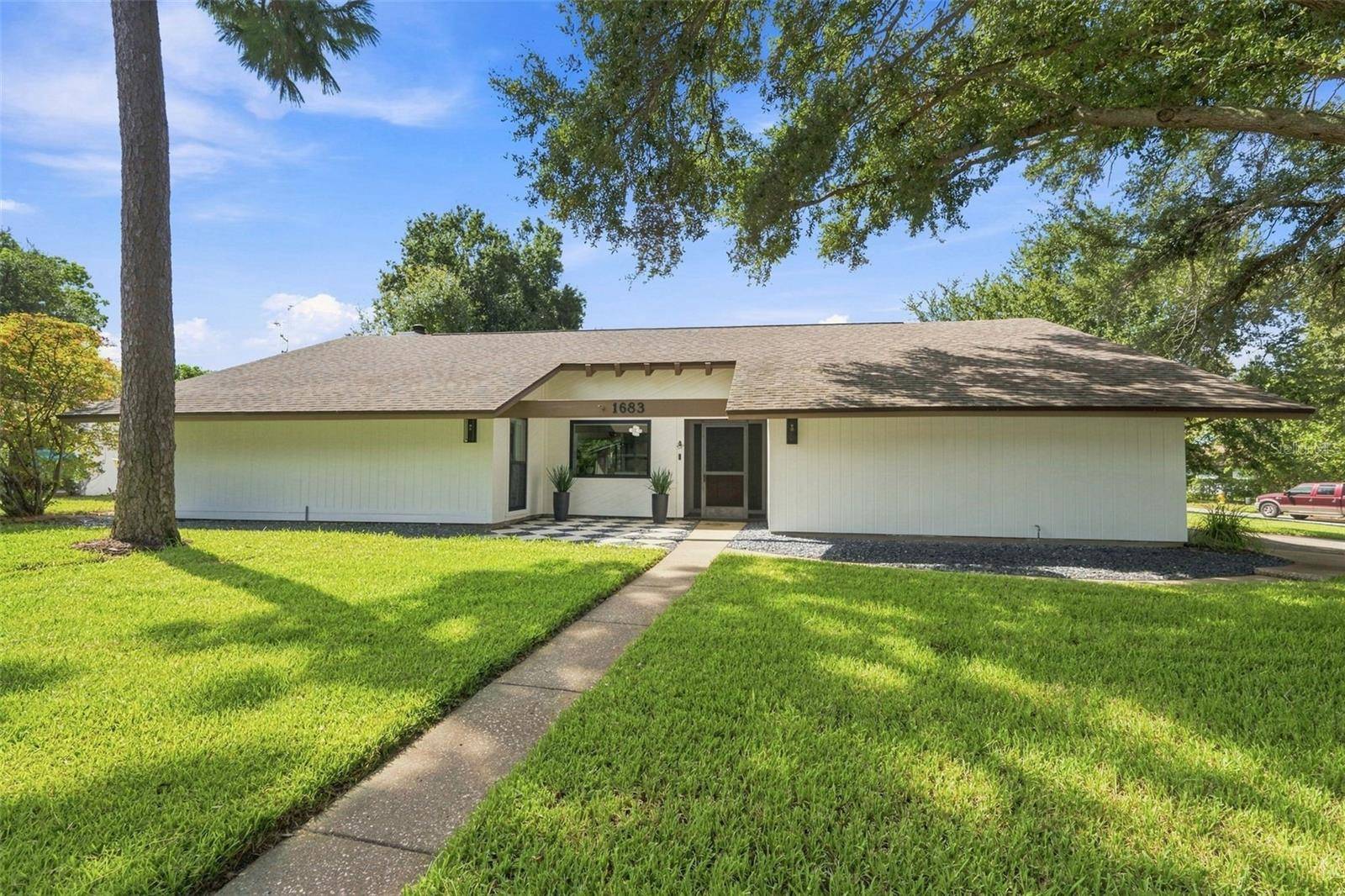 1683 OAK PL, Clearwater, FL 33755