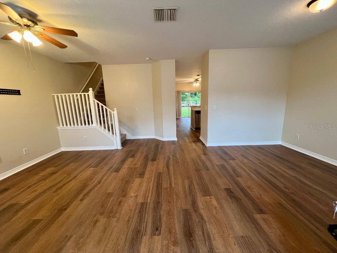 30202 SWINFORD LN, Wesley Chapel, FL 33543