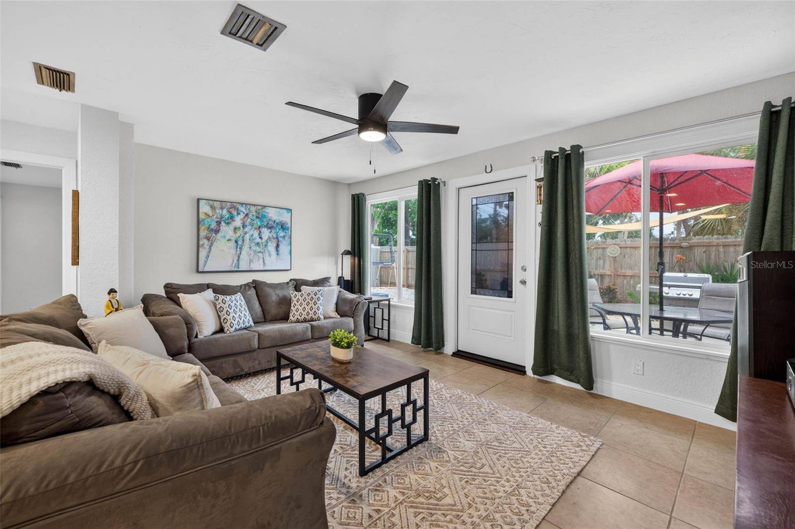 1667 N DAKOTA AVE NE, St Petersburg, FL 33703