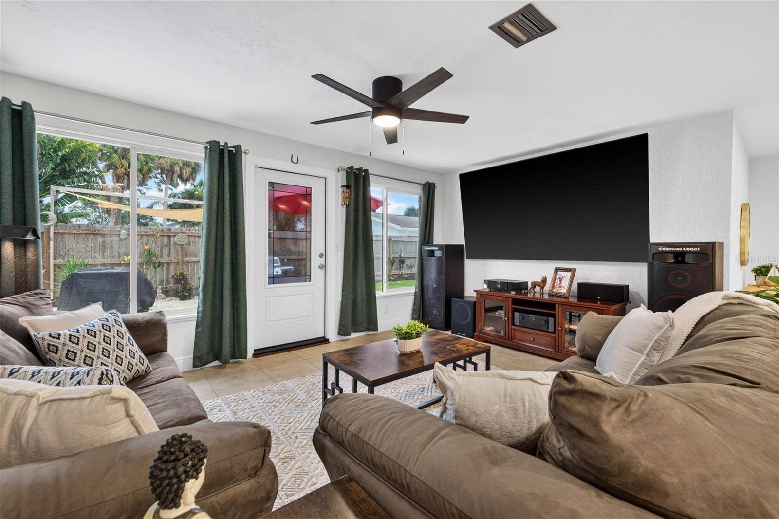 1667 N DAKOTA AVE NE, St Petersburg, FL 33703
