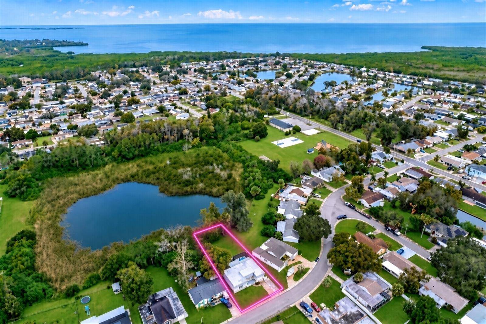 3349 OVERLAND DR, Holiday, FL 34691