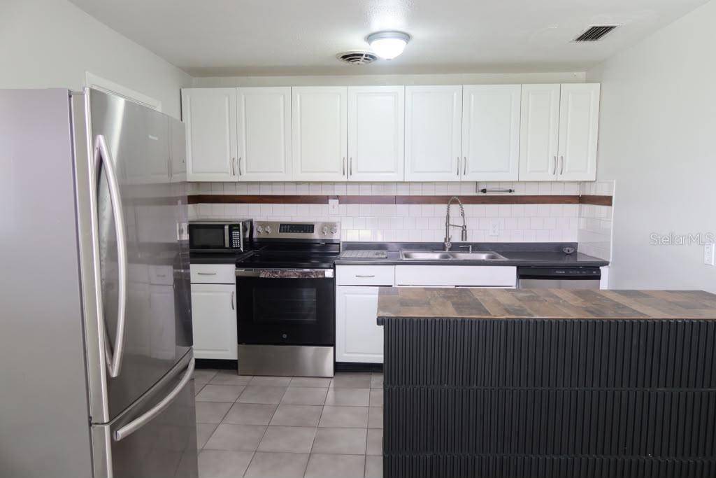 6731 MOPSY LN, Jacksonville, FL 32210