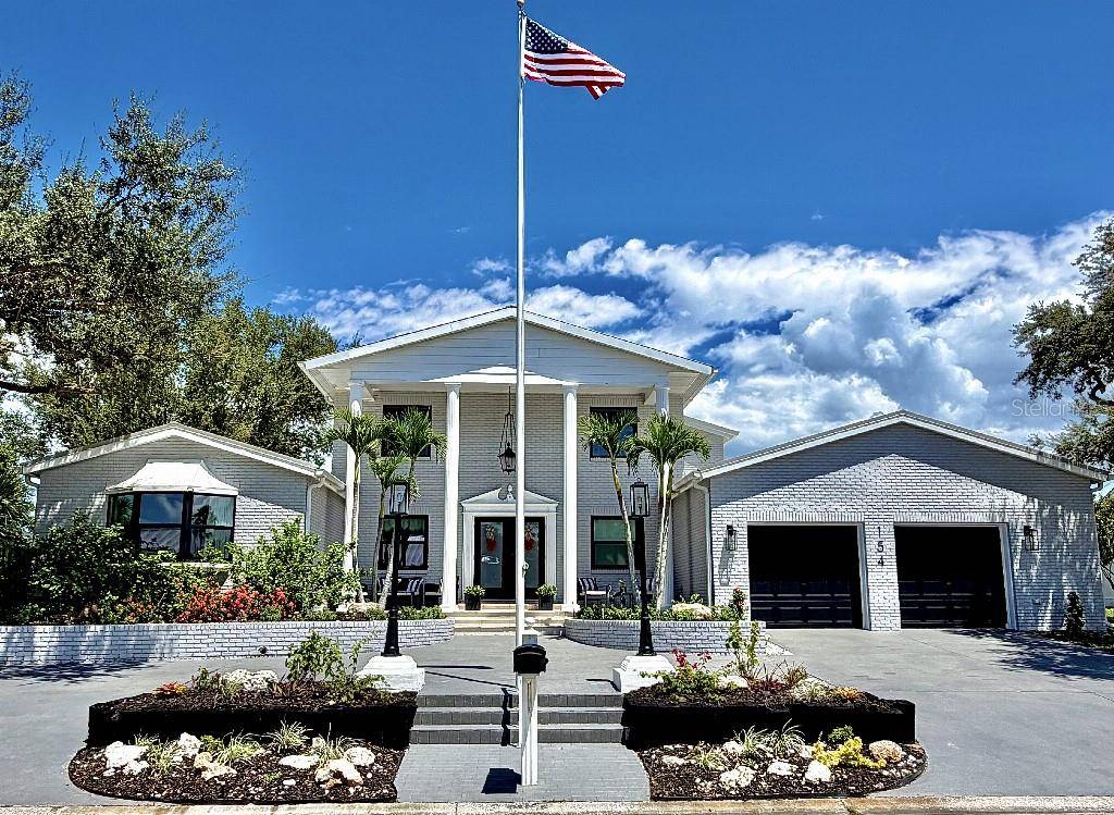 154 LOOKOUT POINT DR, Osprey, FL 34229