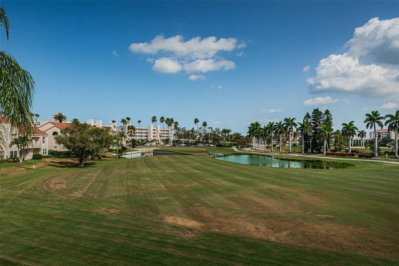 6020 BAHIA DEL MAR CIR #226, St Petersburg, FL 33715