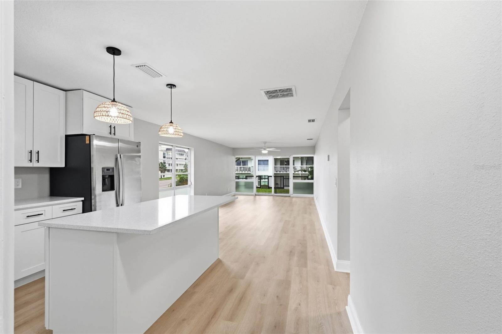 2950 W BAY DR #B1, Belleair Bluffs, FL 33770