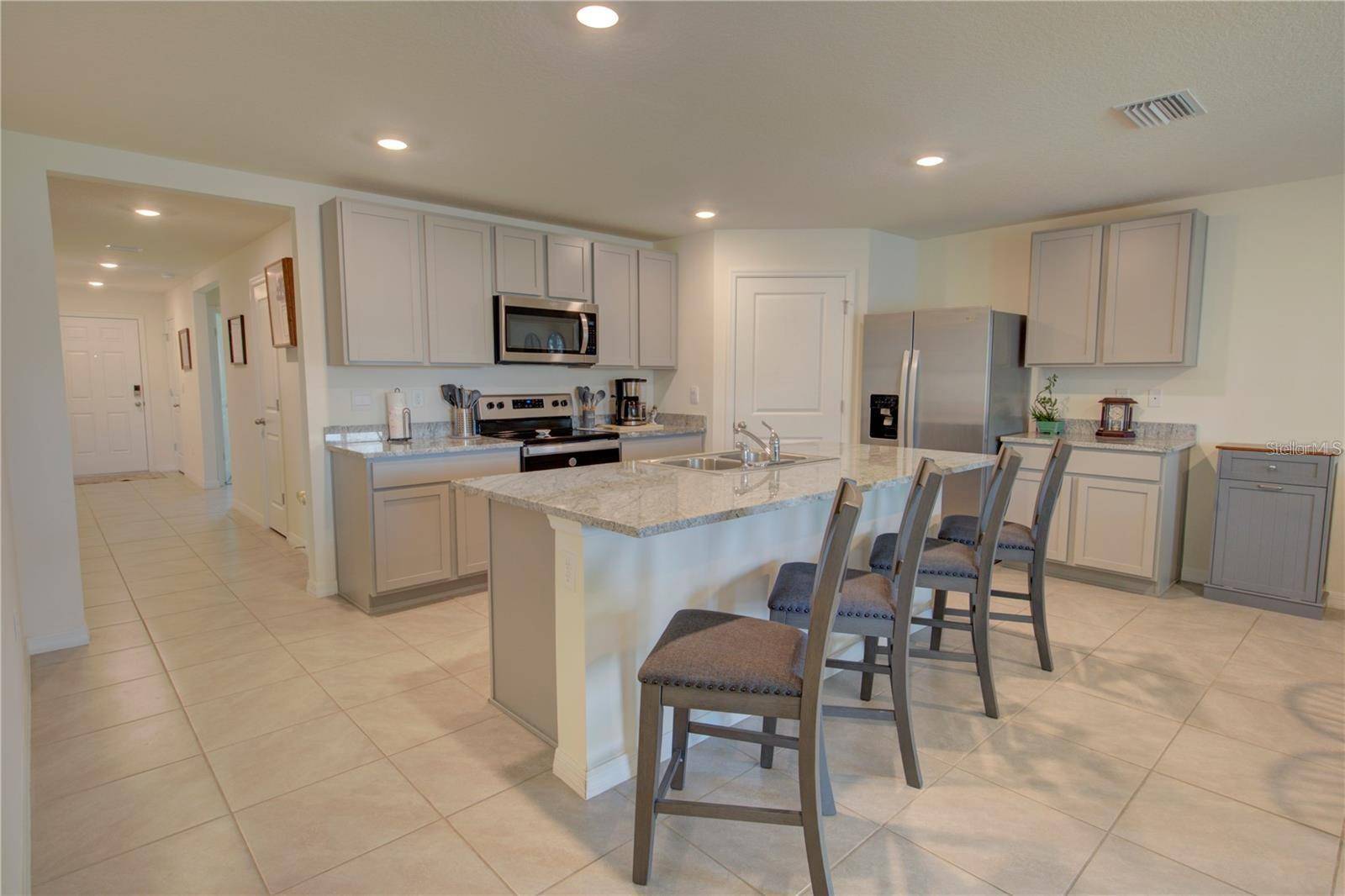 35712 DOVELAND DR, Zephyrhills, FL 33541