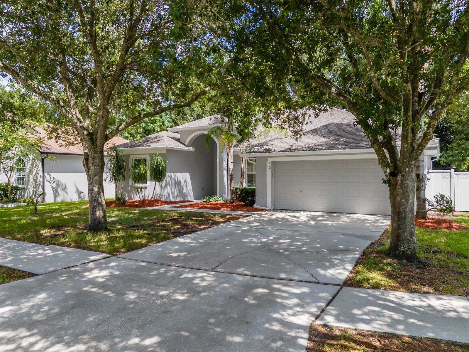 220 TAYLOR BAY LN, Brandon, FL 33510