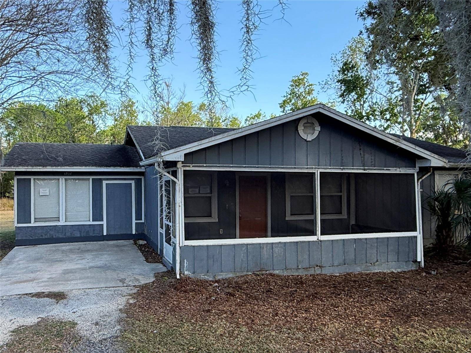 1702 DAWN HEIGHTS DR, Lakeland, FL 33801