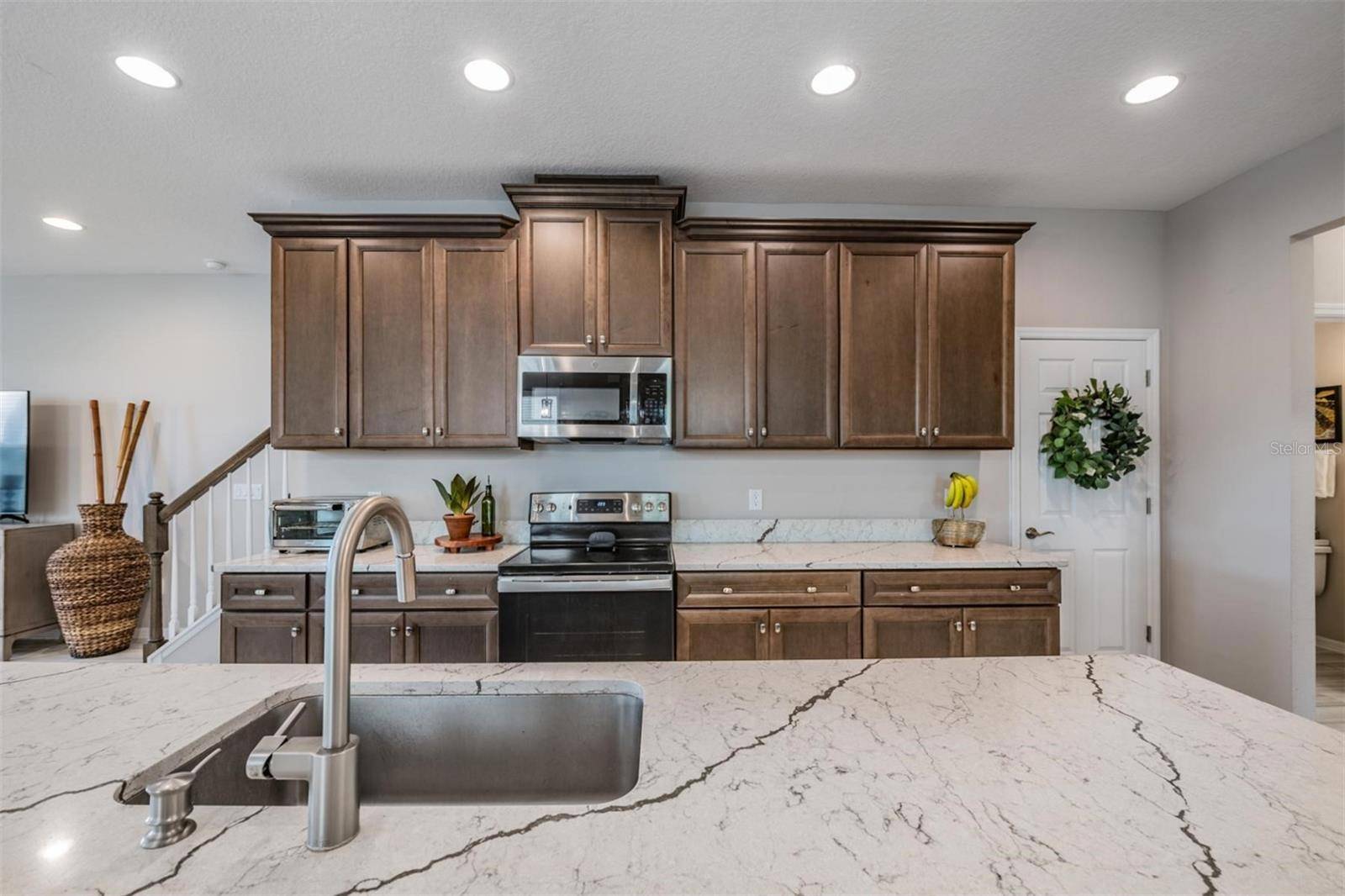 29947 SOUTHWELL LN, Wesley Chapel, FL 33543