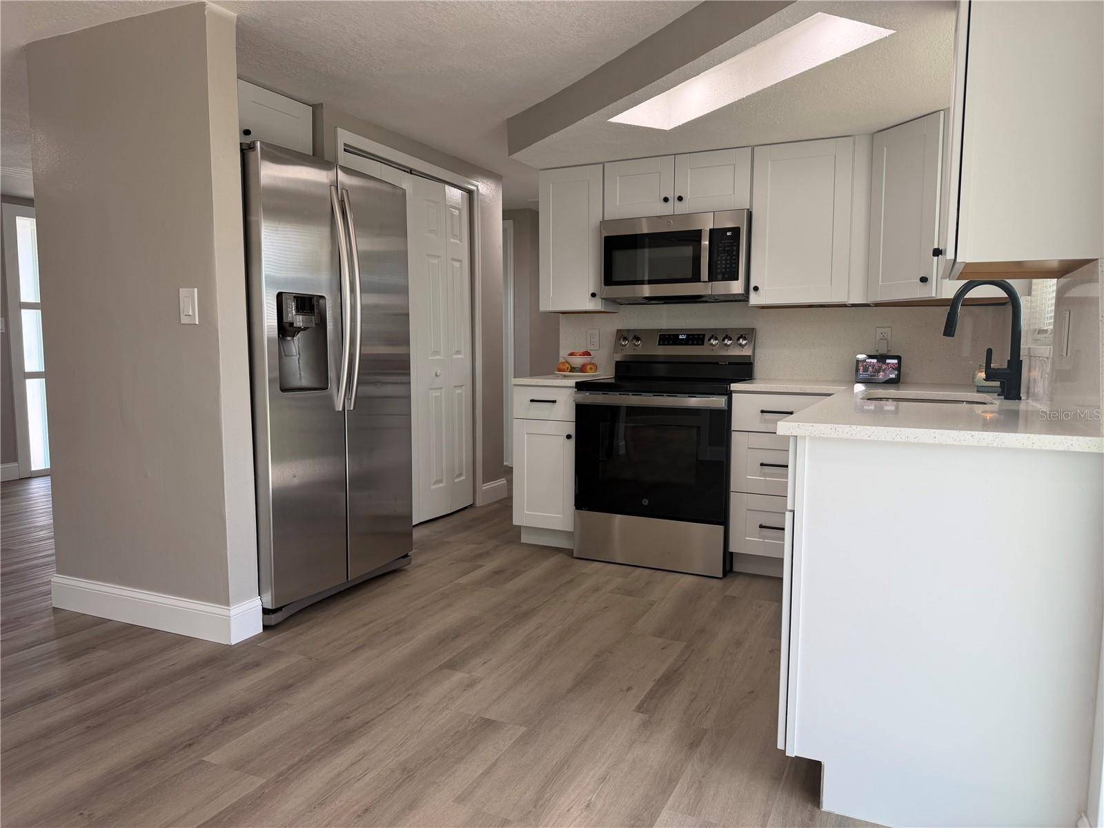 7220 FOX HOLLOW DR, Port Richey, FL 34668