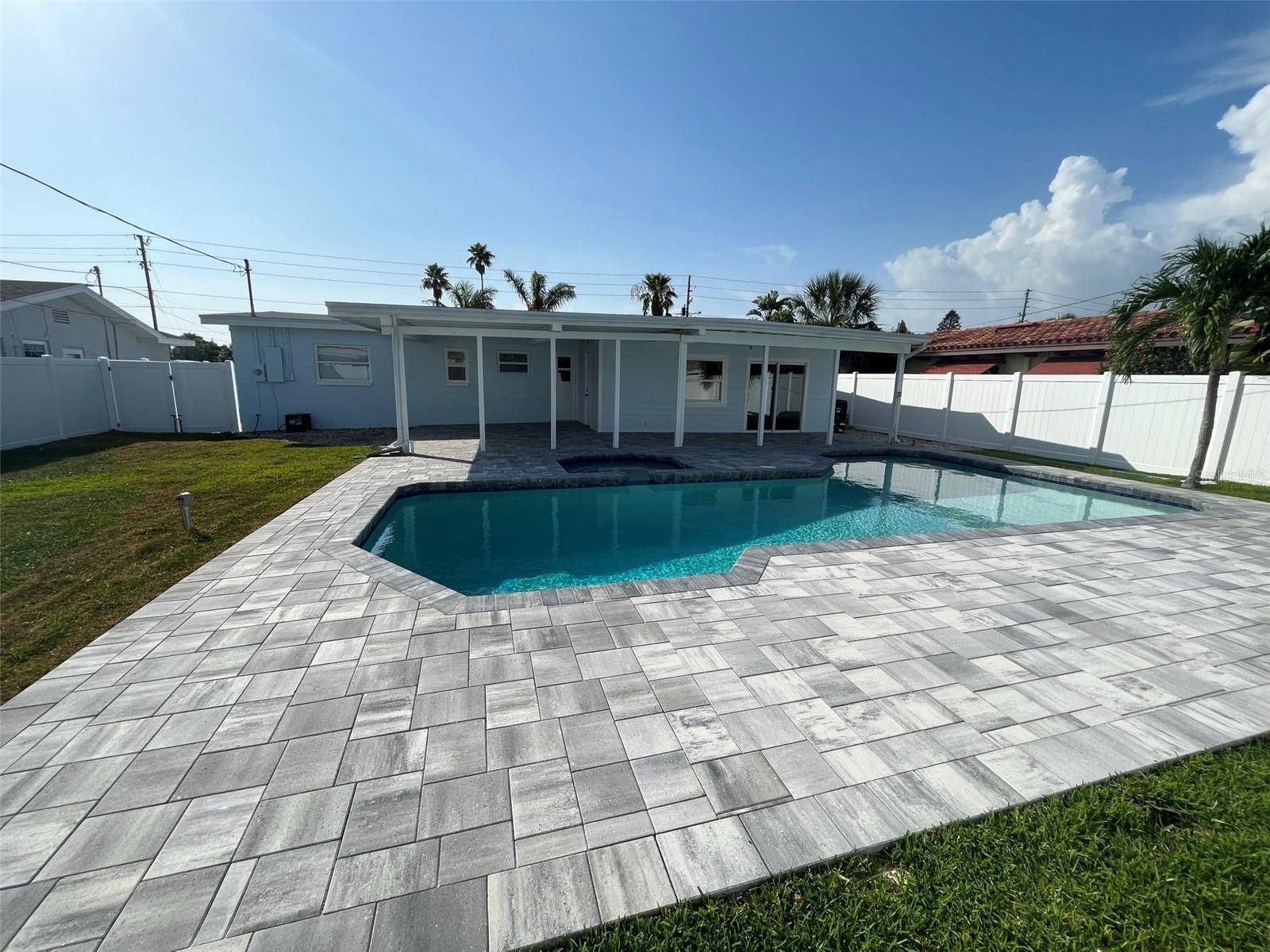 2215 W VINA DEL MAR BLVD, St Pete Beach, FL 33706