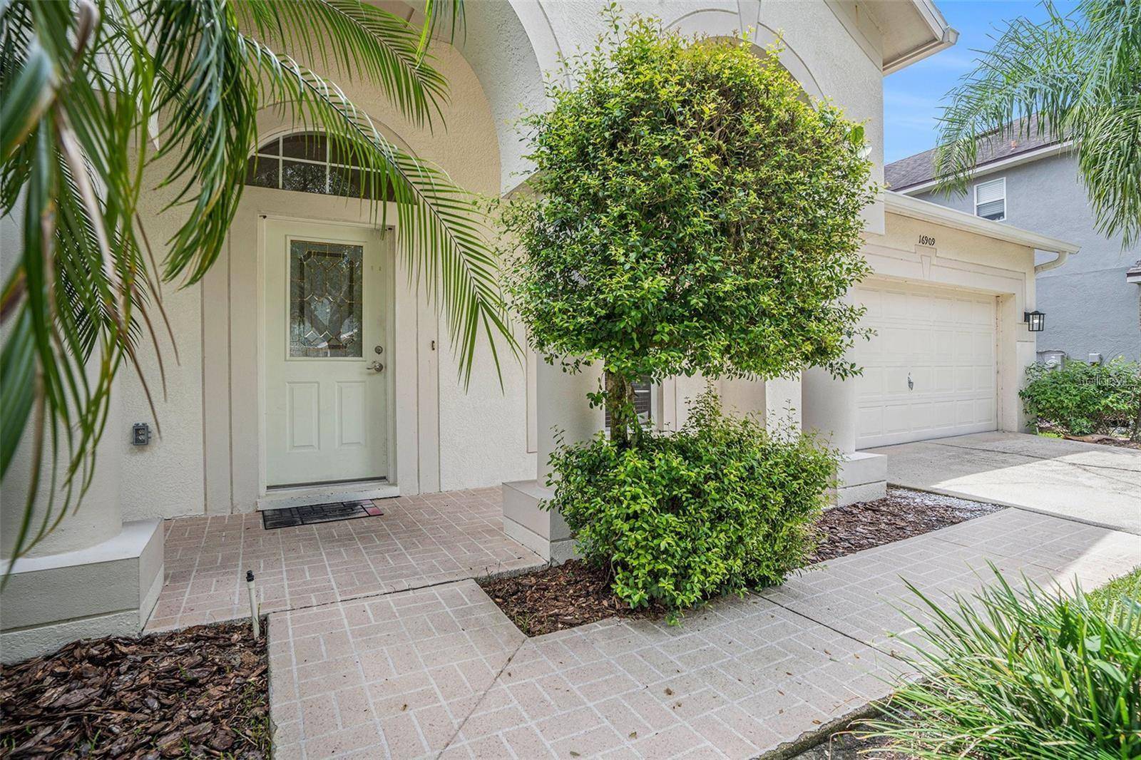 16909 FALCONRIDGE RD, Lithia, FL 33547