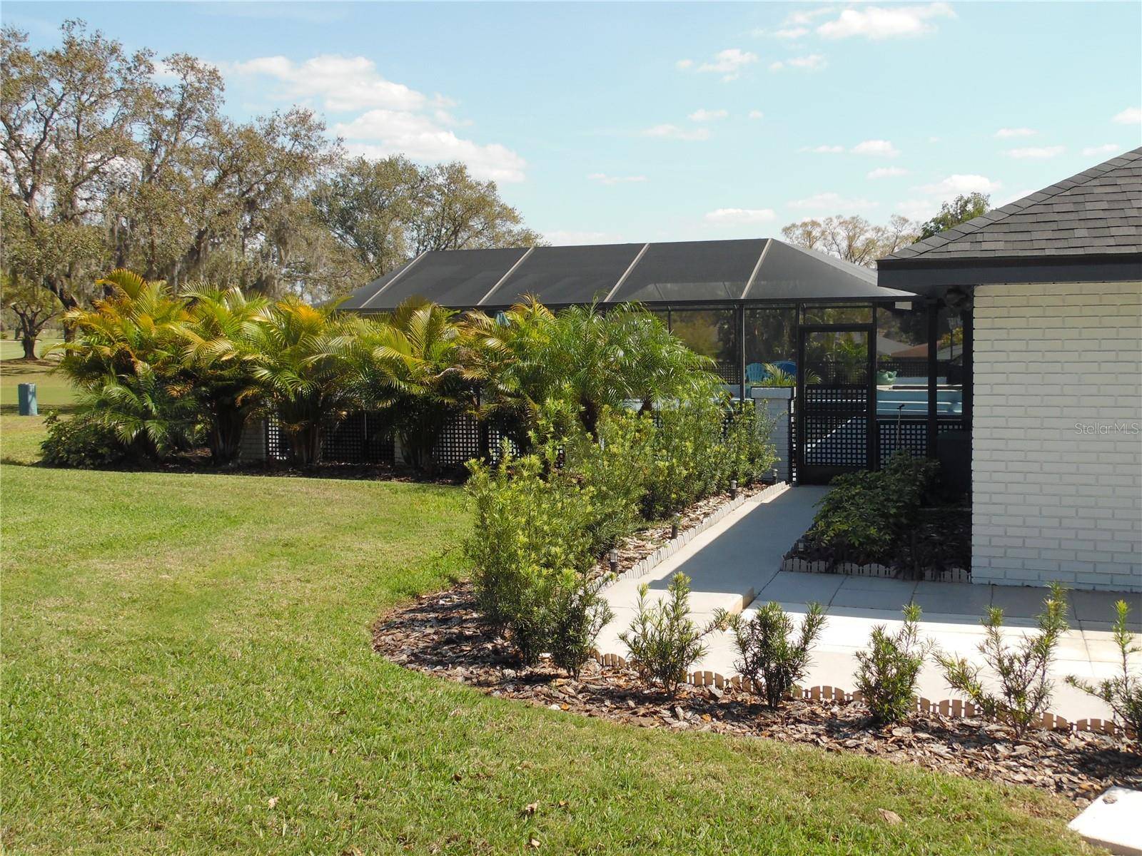 2709 FAIRWAY VIEW DR, Valrico, FL 33596