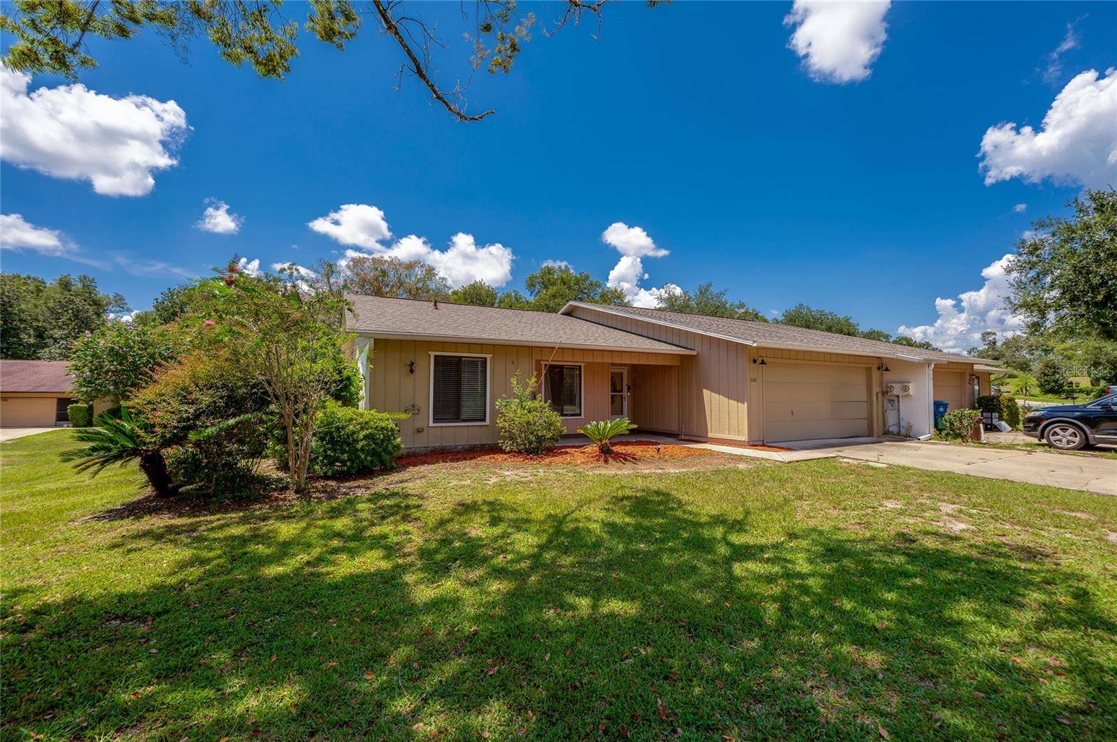 1040 W VILLAGE GREEN RD, Deland, FL 32720