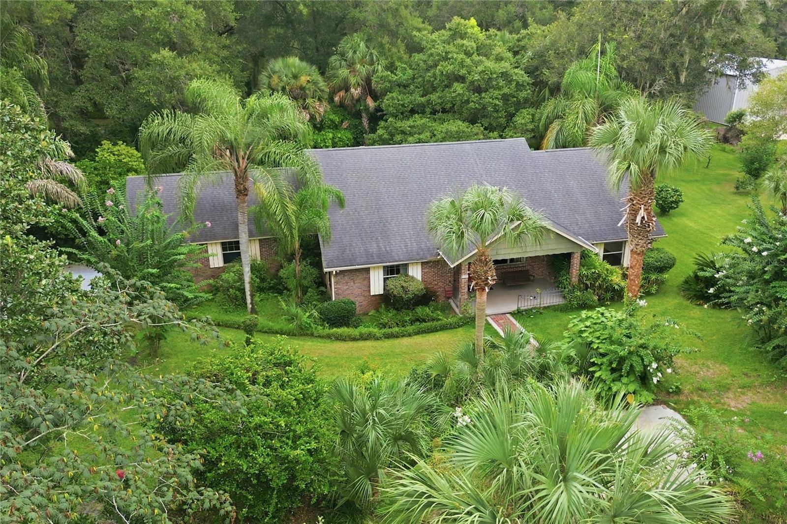 1925 LADY BUG LN, Deland, FL 32720