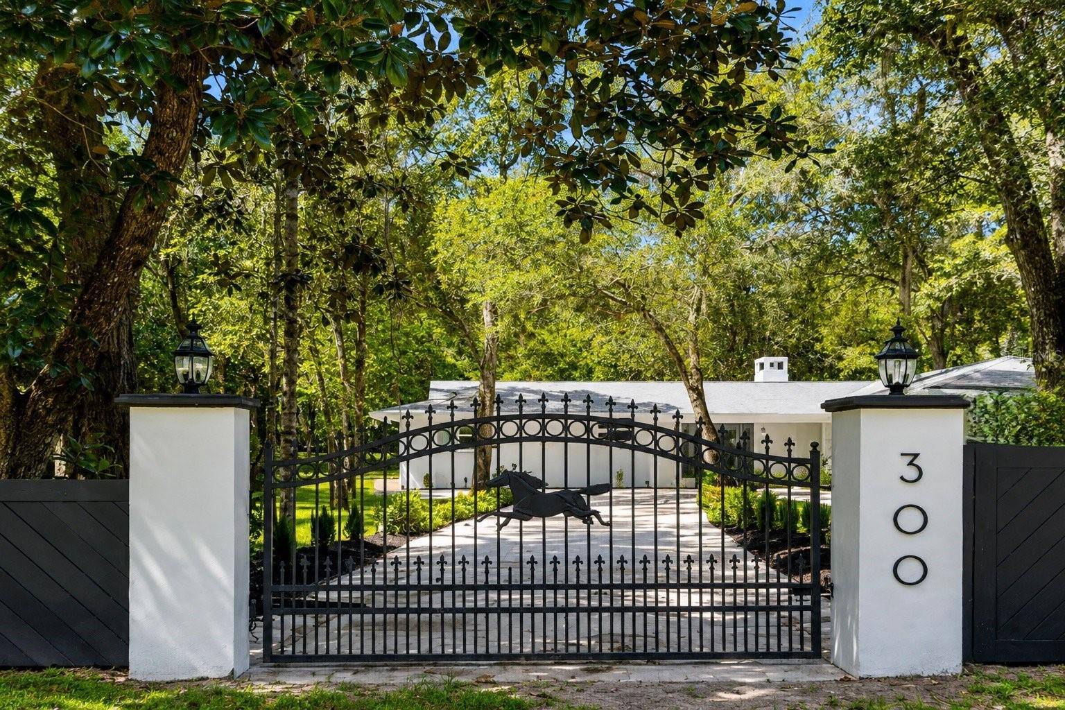 300 SCOTT RD, Geneva, FL 32732