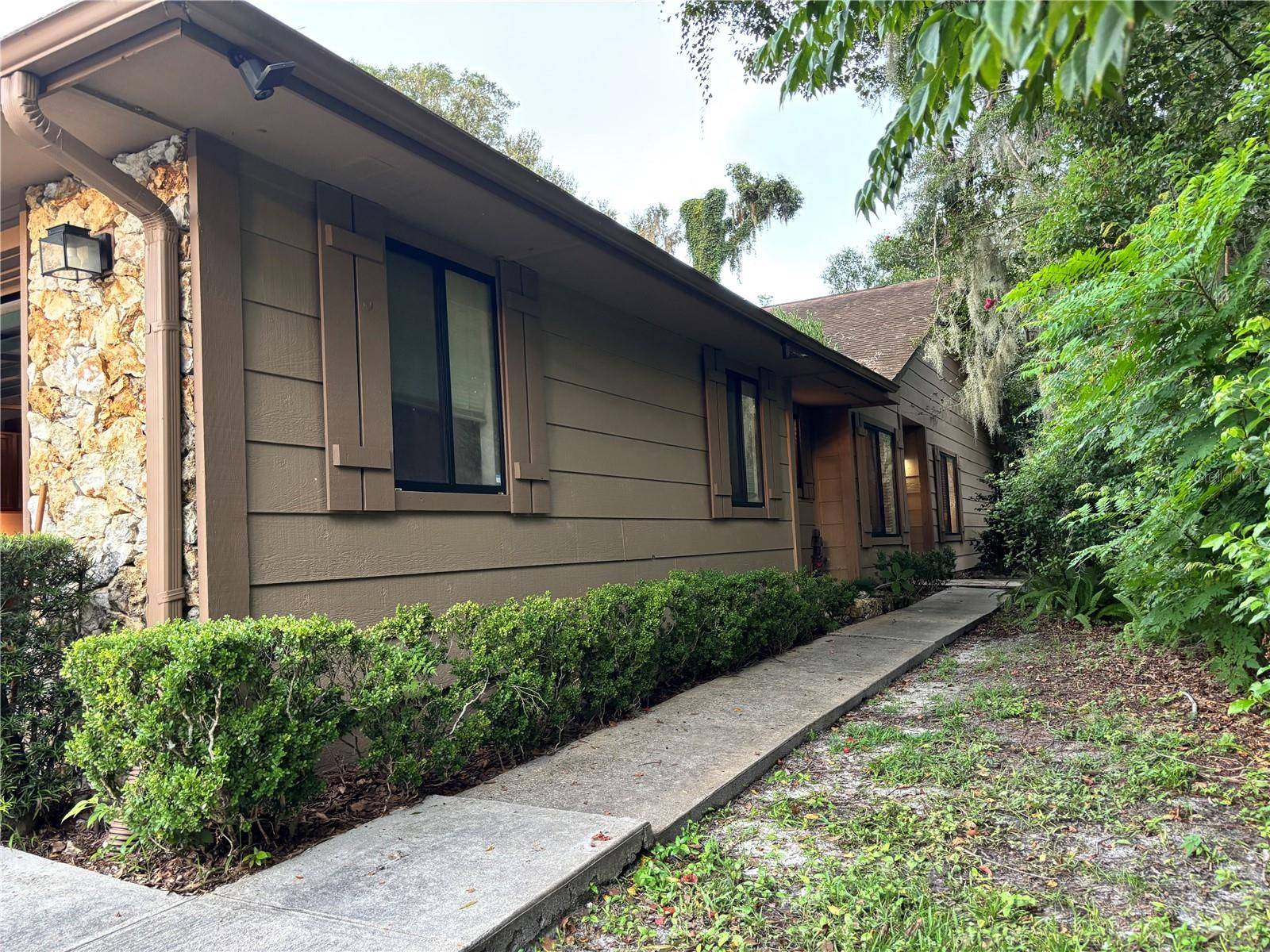 110 SILVER BOW TRL, Deland, FL 32724