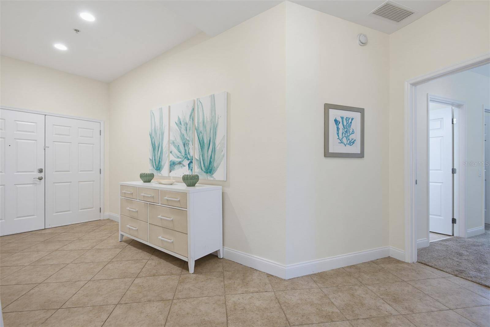 2 OCEANS WEST BLVD #103, Daytona Beach Shores, FL 32118