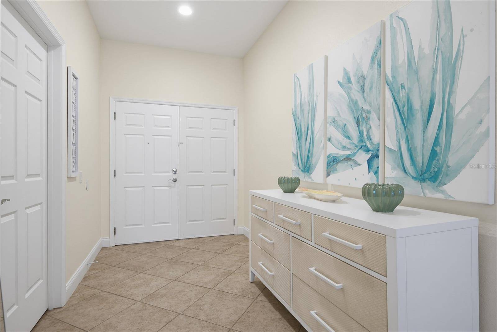 2 OCEANS WEST BLVD #103, Daytona Beach Shores, FL 32118